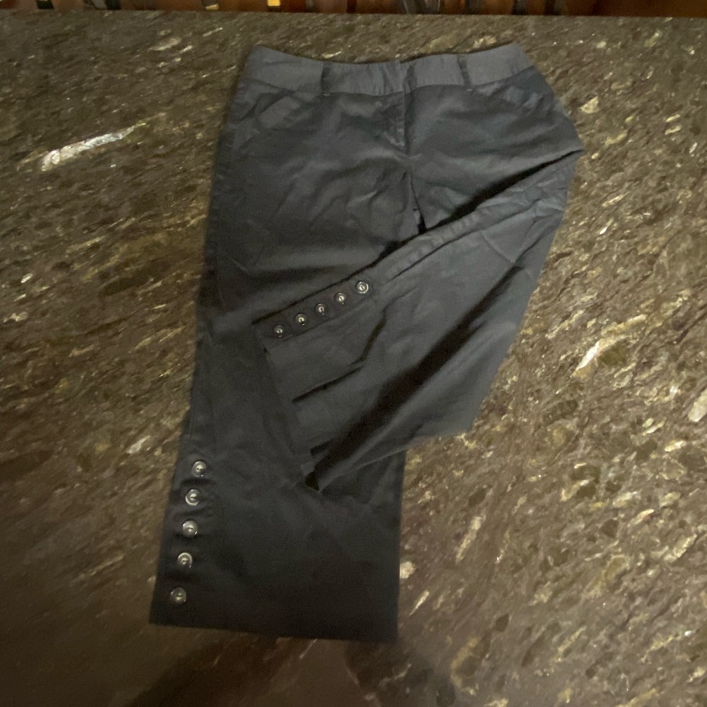 Black capris, Size: 11, buttons decor on bottom